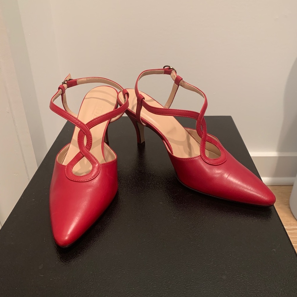 Varda red heels